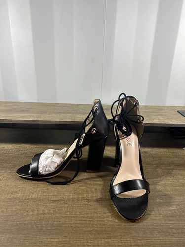 Black block high heels elegant
