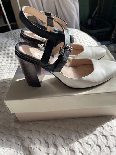 Clarks ladies slingback