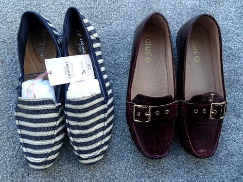 New pairs shoes size - of, 7