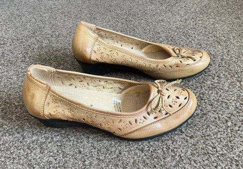 Softies leather shoes size 7 - leather,