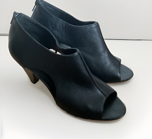 Black leather upper - leather, toe