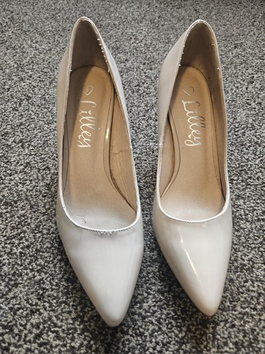 Lilley women nude - lilley, women's