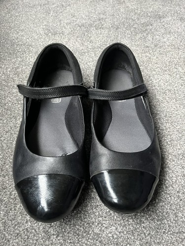 Clarks girls school shoes size